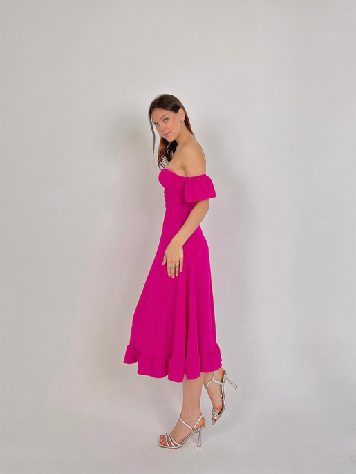 Düşük Lastik Kol Eteği Volanlı Sarina Kadın Pembe Midi Elbise 23Y000026
