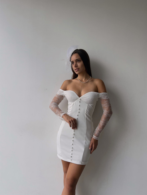 Düşük Omuz Kolları Tül Önü Düğme Detaylı Adriano Kadın Beyaz Mini Elbise 23K000120