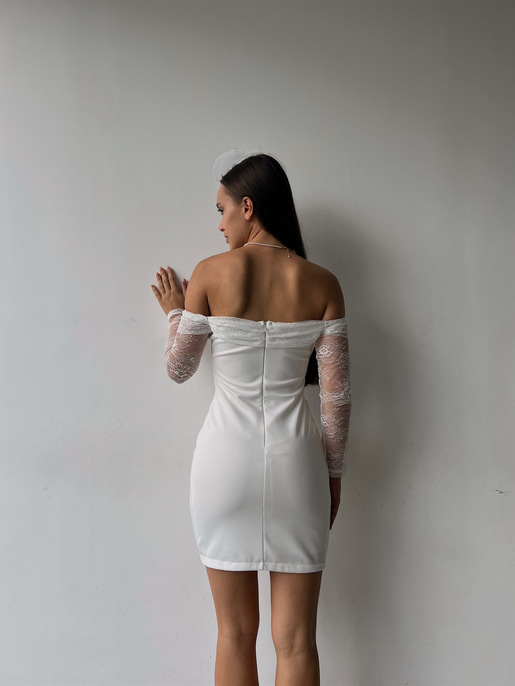 Düşük Omuz Kolları Tül Önü Düğme Detaylı Adriano Kadın Beyaz Mini Elbise 23K000120