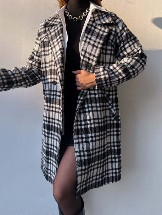 Ekoseli Kruvaze Kapanan Rosalie Kadın Siyah Kaban 22K000159