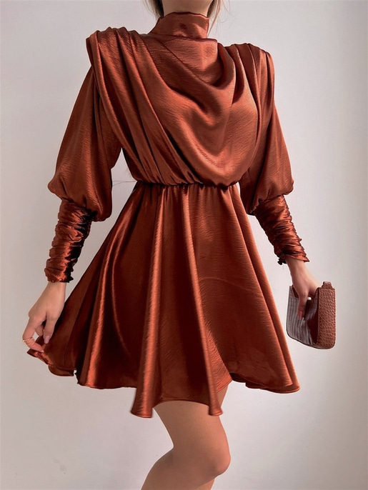 Geniş Manşet Dökümlü Yaka Lastik Bel Feliciano Kadın Kahverengi Elbise 22K000070