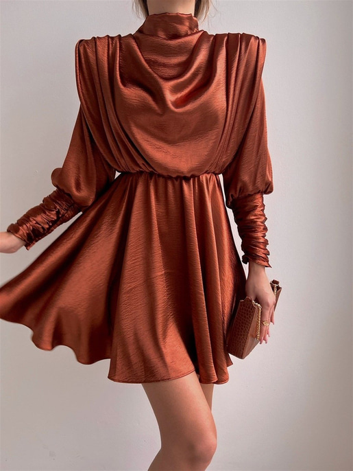 Geniş Manşet Dökümlü Yaka Lastik Bel Feliciano Kadın Kahverengi Elbise 22K000070