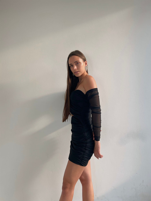 Göğüs Pedli Kalp Yaka Kolu Büzgülü Bel Detaylı Gunther Kadın Siyah Mini Elbise 23K000033