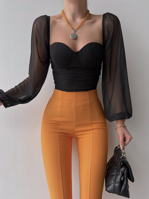 Göğüsü Kuplu Balon Tül Kol Büzgülü Brandy Kadın Siyah Bodysuit 22Y000021