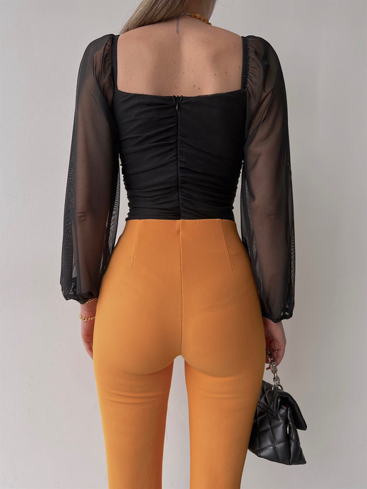 Göğüsü Kuplu Balon Tül Kol Büzgülü Brandy Kadın Siyah Bodysuit 22Y000021