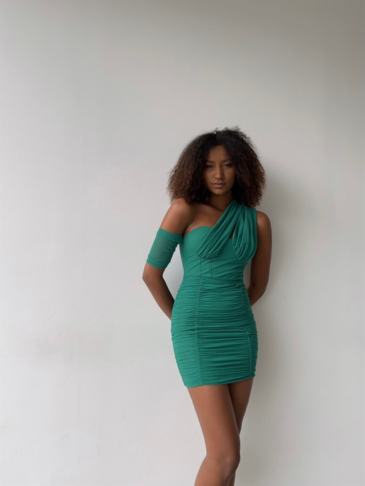 Göğüsü Pencere Detaylı Drapeli Tek Omuz Zanna Kadın Yeşil Mini Elbise 22Y000399