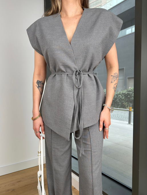 Helna yelekli takım 25Y130