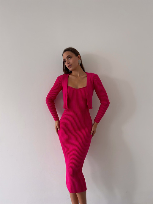 Hırkası Düğme Kapamalı Kalp Yaka Askılı Triko Milena Kadın Fuşya Midi Boy Takım Elbise 23K000157