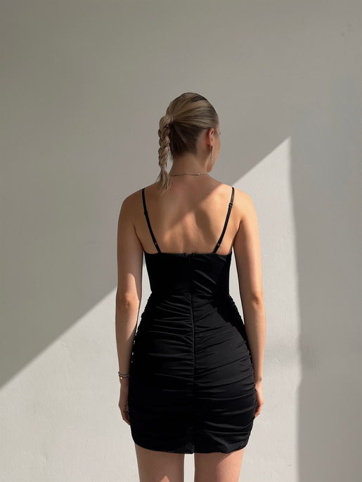 İnce Askılı Tül Göğüsü V Detay Drapeli Zaniel Kadın Siyah Elbise 22Y000363