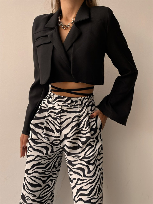 İp Detaylı Crop Ceket 22K000221
