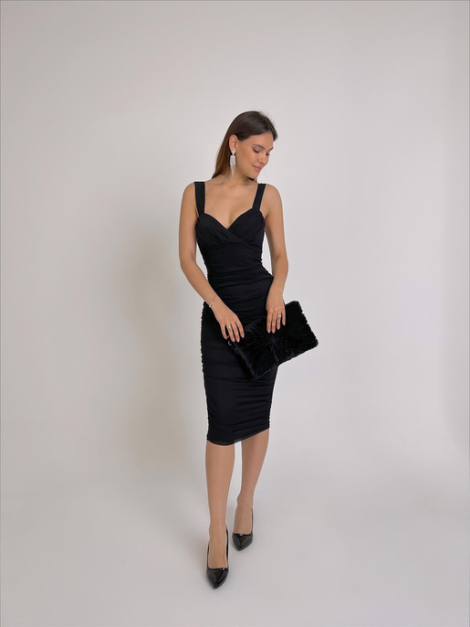 Kalın Askı Kalp Yaka Drapeli Tamia Kadın Siyah Midi Elbise 23Y000029