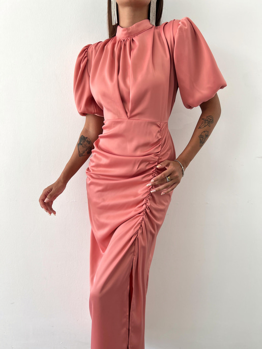 Kısa Kol Saten Önden Yırtmaçlı Drape Gage Kadın Pudra Elbise 22K000431