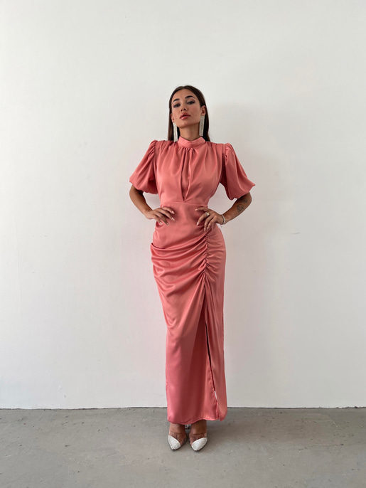 Kısa Kol Saten Önden Yırtmaçlı Drape Gage Kadın Pudra Elbise 22K000431