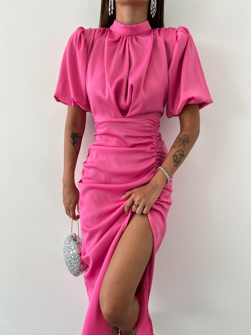 Kısa Kol Saten Önden Yırtmaçlı Drape Gage Kadın Fuşya Elbise 22K000431