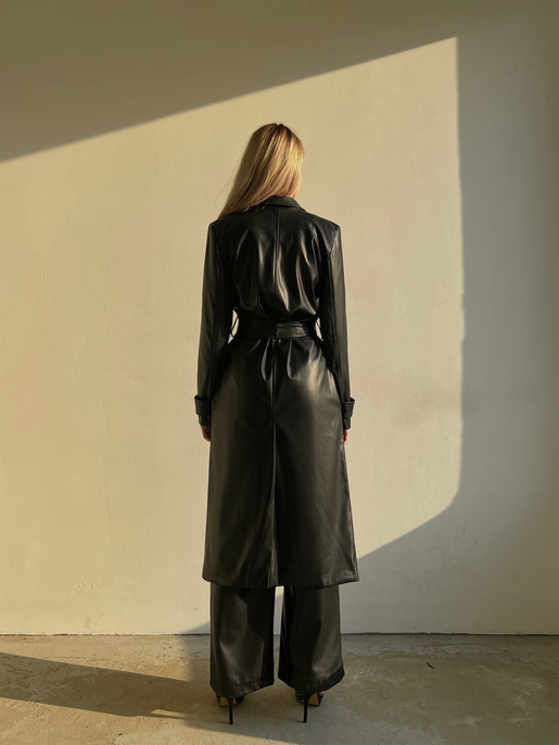 Kolları Kemer Görünümlü Beli Kemerli Adali Kadın Siyah Vegan Deri Kaban 23K000015