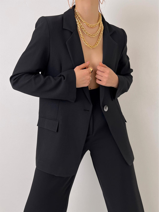 Kruvaze Yaka Tek Düğme Kapamalı Kaela Kadın Siyah Arkası Yırtmaçlı Blazer Ceket 23Y000021