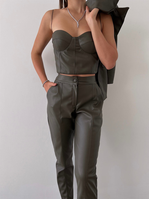 Kuplu Bluz Blazer Ceket Ve Pantolon Eline Kadın Haki Vegan Deri Üçlü Takım 23K000171