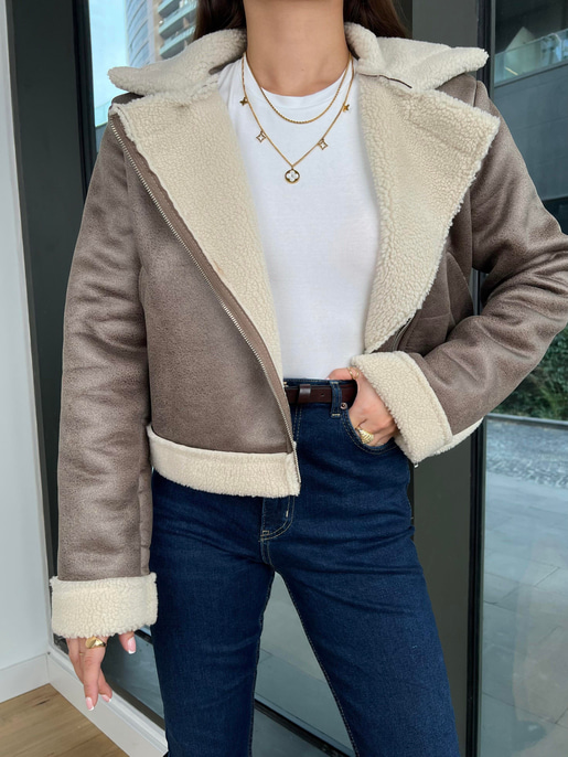 Leila Mont 24k000152