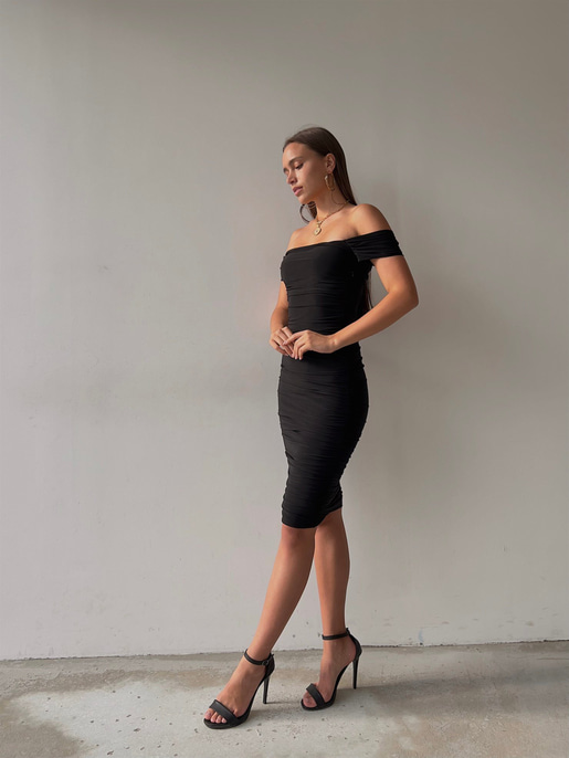 Midi Açık Omuz Büzgülü Trevor Kadın Siyah Kalem Elbise 22Y000282
