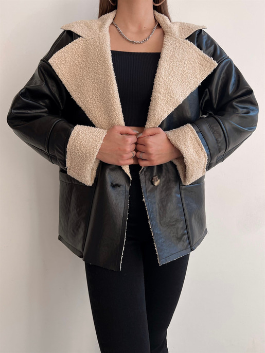 Ön Düğme Kapamalı Yanları Cepli Sage Kadın Siyah Deri Mont 23K000400