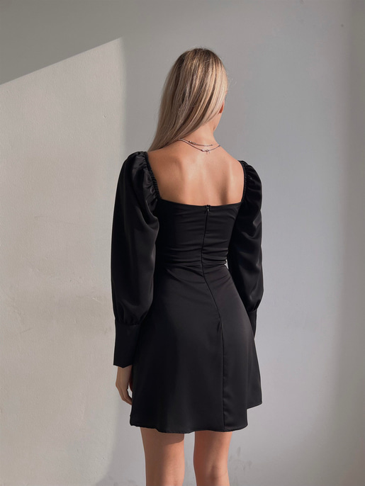 Önü Düğme Detaylı Kare Yaka Balon Kol Liberato Kadın Siyah Mini Elbise 23K000101