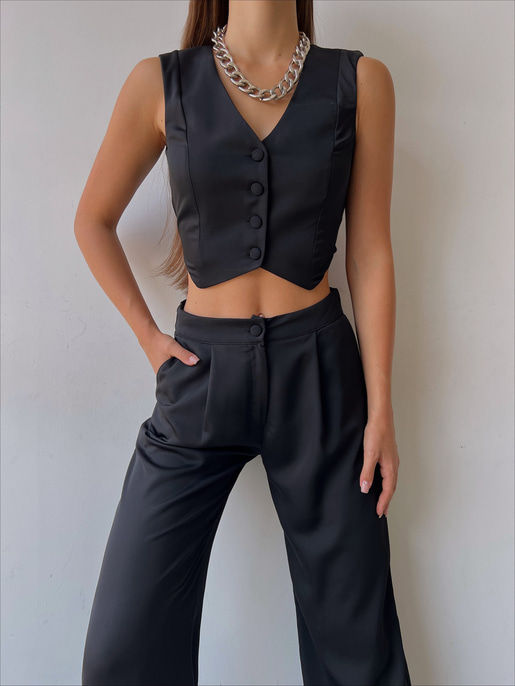 Önü Düğme Kapamalı Yelek Önden Düğmeli Yanları Cepli Bol Paça Adilson Kadın Siyah Alt-Üst takım 23K000119