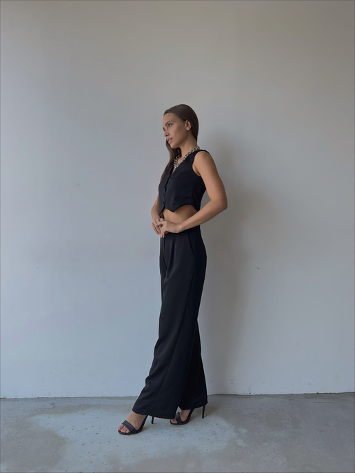 Önü Düğme Kapamalı Yelek Önden Düğmeli Yanları Cepli Bol Paça Adilson Kadın Siyah Alt-Üst takım 23K000119