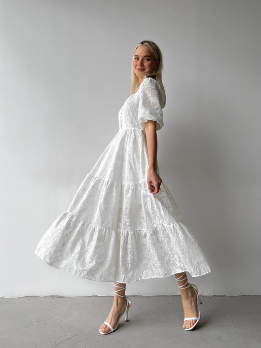 Önü Düğmeli Lastikli Yarım Kol Brode Kadın Beyaz Güpürlü elbise 23Y000208