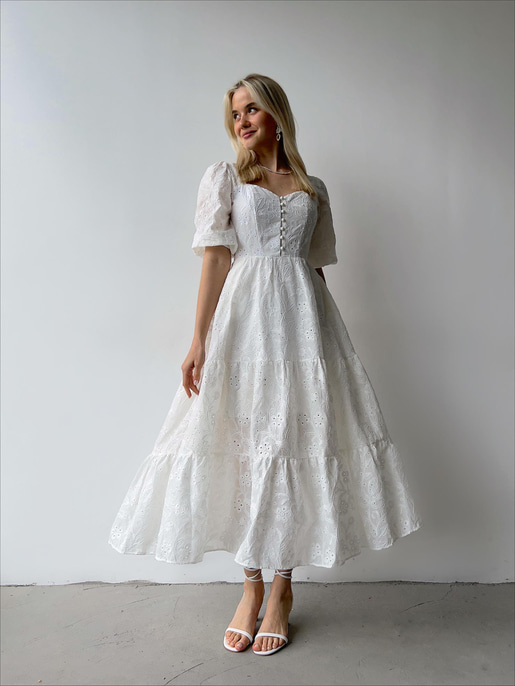 Önü Düğmeli Lastikli Yarım Kol Brode Kadın Beyaz Güpürlü elbise 23Y000208