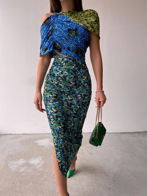 Parçalı Bel Omuz Dekolteli Yandan Yırtmaçlı Casandra Kadın Renkli Elbise 22Y000028