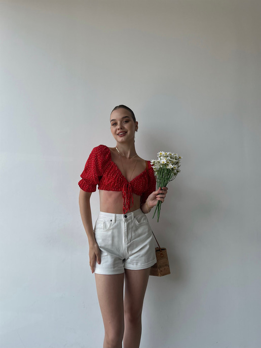 Puantiyeli Önden Bağcıklı Lastikli Zanna Kadın Kırmızı Crop Bluz 22Y000360