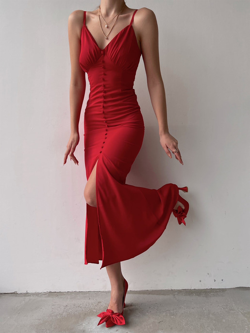 Saten Boydan Düğme Detay İnce Askılı Amina Kadın Kırmızı Elbise 22K000621
