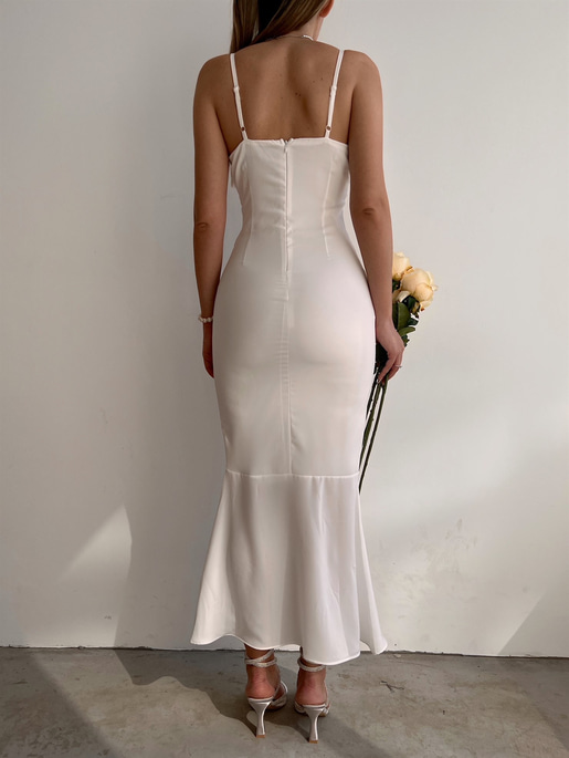 Saten Boydan Düğme Detay İnce Askılı Amina Kadın Beyaz Elbise 22K000621