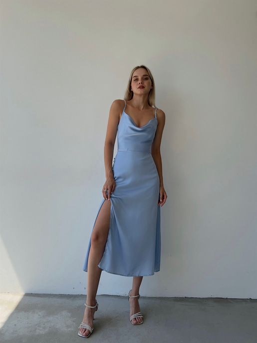 Saten Degaje Yaka Yanı Düğme Detaylı Yırtmaçlı Libor Kadın Mavi Elbise 22Y000452