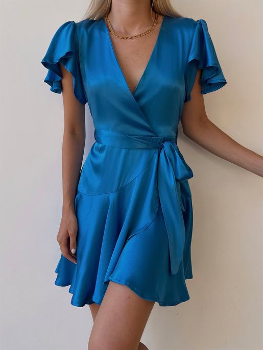 Saten Kruvaze Yaka Kol Ve Etek Kısmı Volanlı Lara Kadın Mavi Elbise 22Y000492