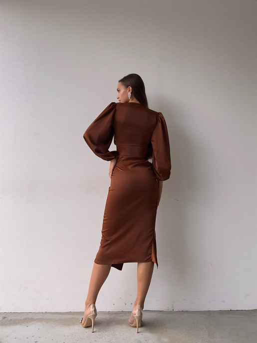 Saten Midi Önden Büzgülü Ve Yırtmaçlı Christina Kadın Kahve Elbise 22K000547