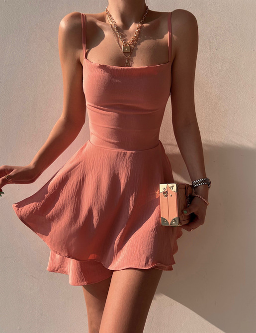 Sırt Dekolteli Volanlı Dalia Kadın Pudra Şort Tulum 22Y000075