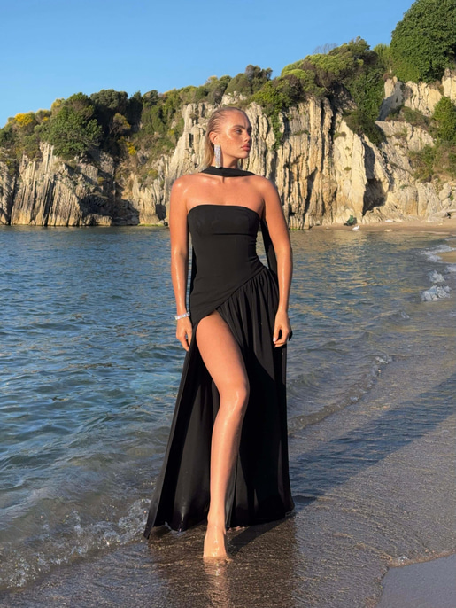 Straplez Eteği Pileli Kuşak Detaylı Leyinda Siyah Kadın Yırtmaçlı Elbise 25Y436