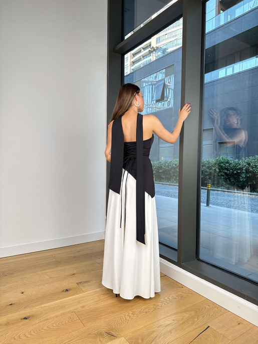 Straplez Eteği Pileli Kuşak Detaylı Narlen Siyah Kadın Elbise 25Y478