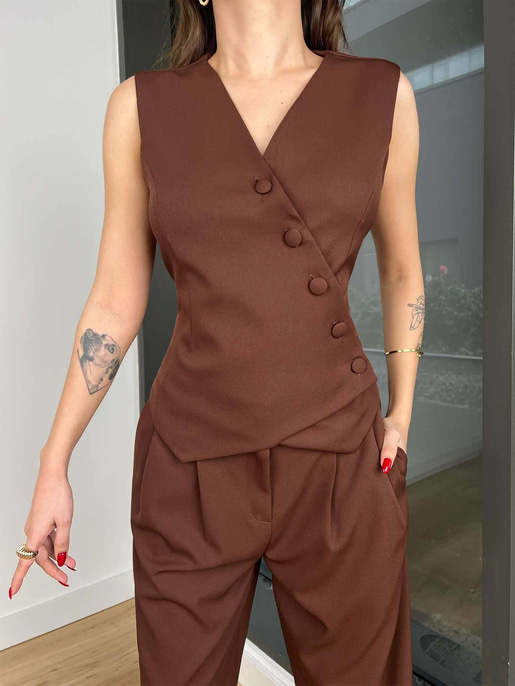 V Yaka Çapraz Düğmeli Yelek Yüksek Bel Pens Detaylı Pantolon Alisha Kadın Kahve Takım 24k417