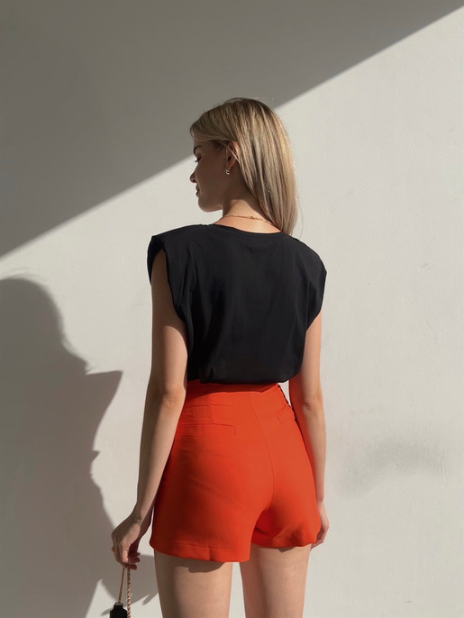 Vatkalı V Yaka Kolsuz Kadın Siyah Tişört 22Y000153