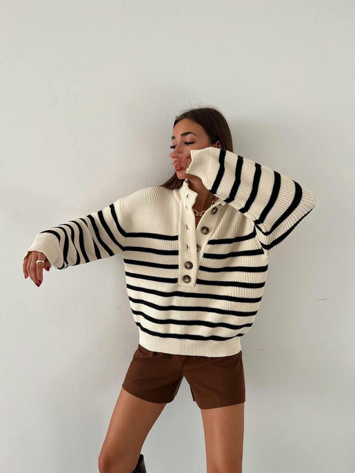 Yarım Balıkçı Düğmeli Triko Kadın  Ekru Kazak 24k000029