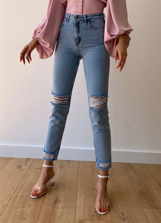 Yüksek Bel Yıkamalı Paçası Yırtıklı Kadın Mavi Jean 21Y000272
