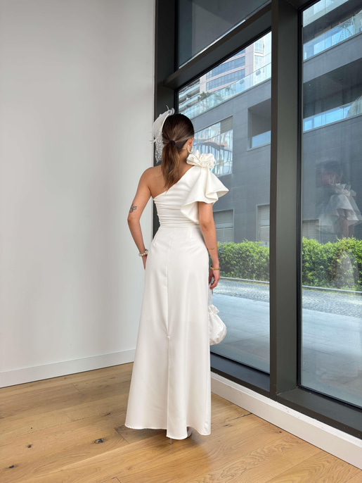 Zendaya Elbise 24Y518