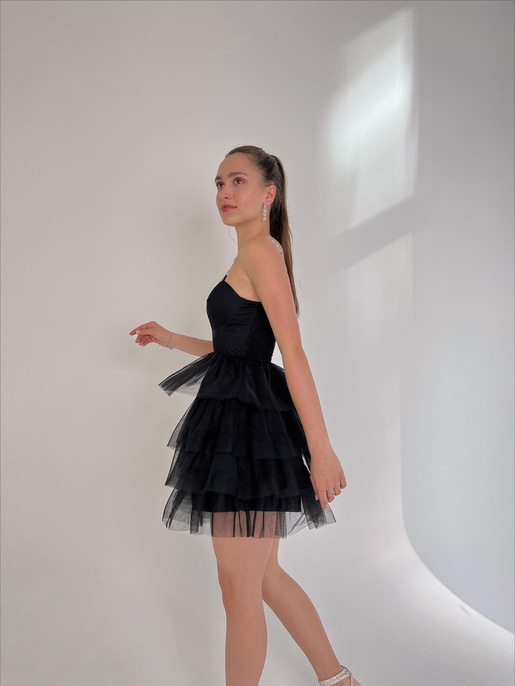 Zincir Askılı Eteği Tül Fırfır Detaylı Taryn Kadın Siyah Mini Elbise 23Y000028