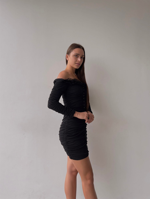 	Omuz Fırfırlı Önden Düğme Detaylı Drapeli Uzun Kol Zanobi Kadın Siyah Mini Elbise 23K000110