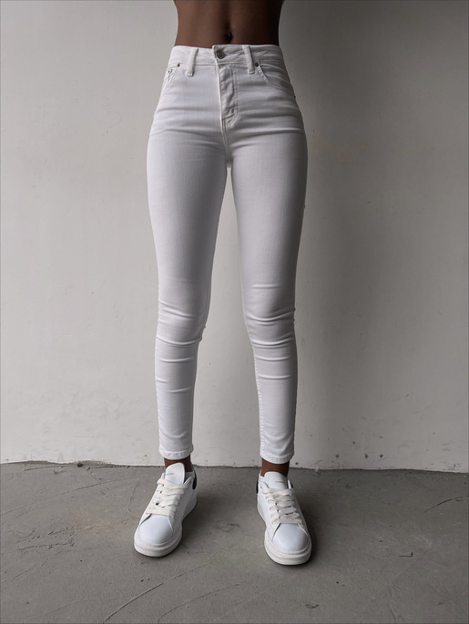 Ansley Jean 22K000560