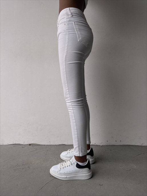 Ansley Jean 22K000560