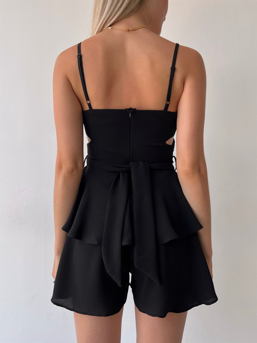 Askılı Kuruvaze Yaka Bel Dekolteli Volanlı Elisha Kadın Siyah Şort Tulum 22Y000296