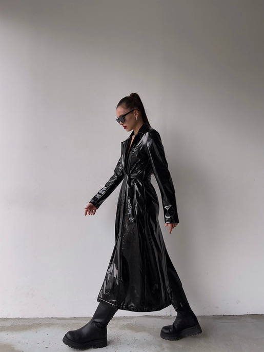 Belden Kuşaklı Yanları Cepli Eduardo Kadın Siyah Parlak Vegan Deri Kaban 23K000145